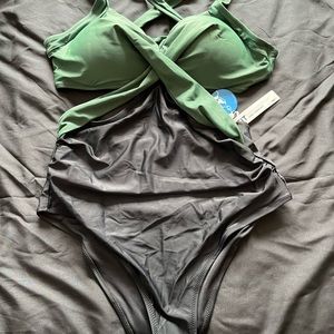 Cupshe XL one piece new